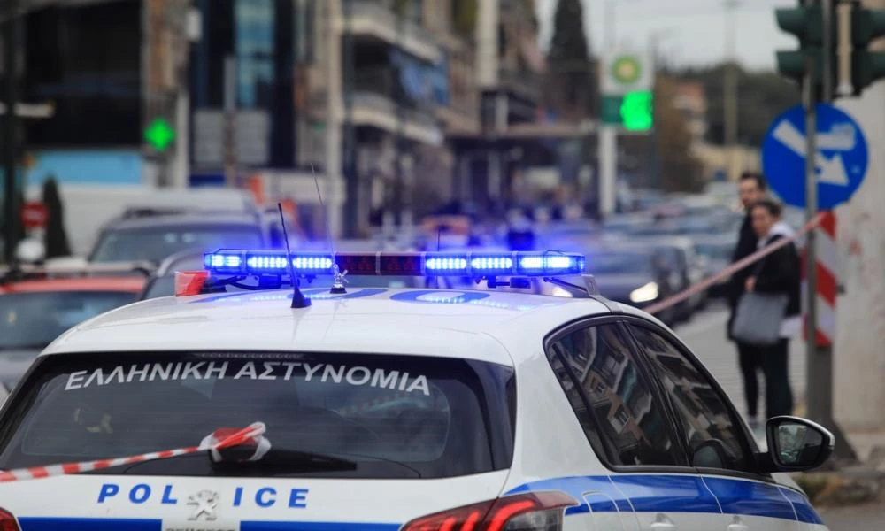 Σοκ στον Άγιο Παντελεήμονα: Αιγύπτιος με χατζάρα επιχείρησε να αποκεφαλίσει Παλαιστίνιους και απειλούσε να σφάξει αστυνομικούς